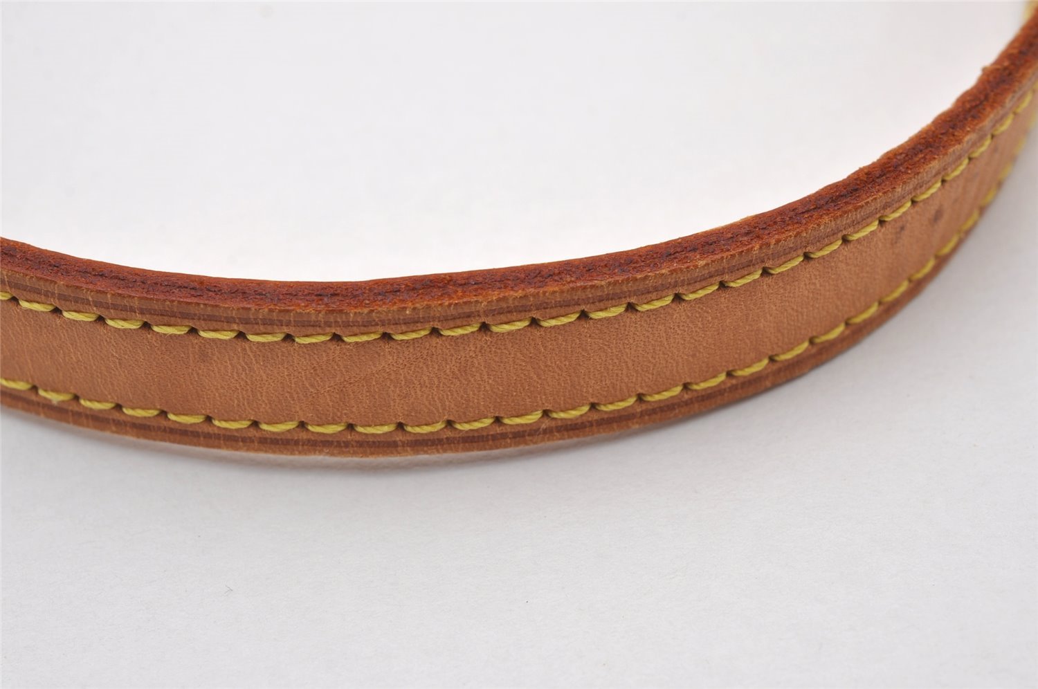 Authentic Louis Vuitton Leather Shoulder Strap Beige 47.2