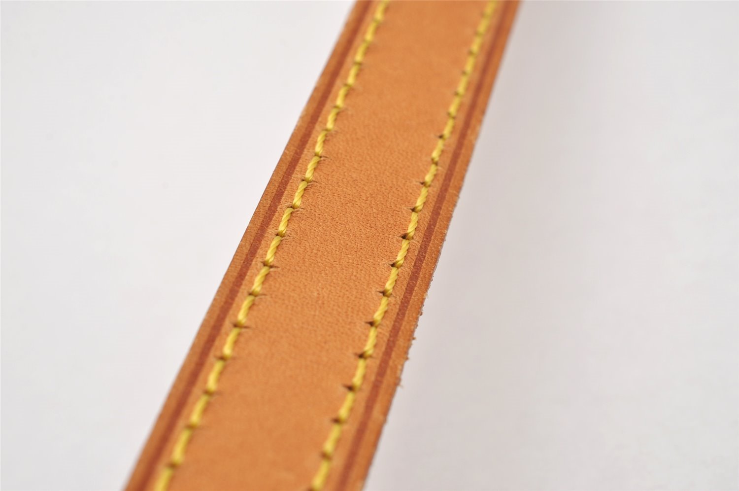 Authentic Louis Vuitton Leather Shoulder Strap Beige 47.2