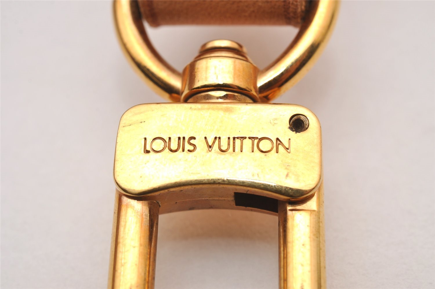 Authentic Louis Vuitton Leather Shoulder Strap Beige 47.2