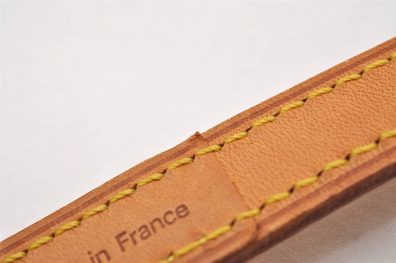 Authentic Louis Vuitton Leather Shoulder Strap Beige 47.2