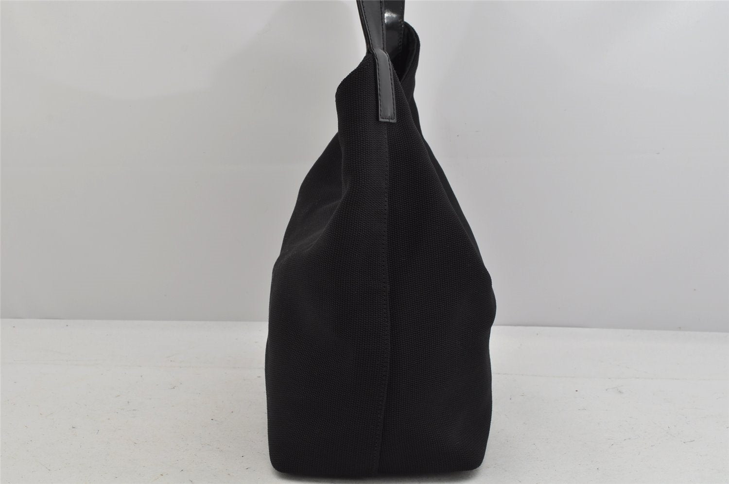 Authentic GUCCI Vintage Shoulder Hand Bag Purse Nylon Leather Black 3154K
