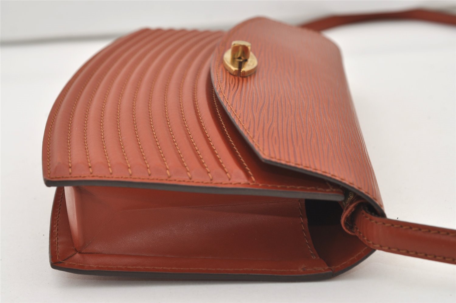 Authentic Louis Vuitton Epi Prebourg Shoulder Cross Bag Brown M52563 LV 3156J