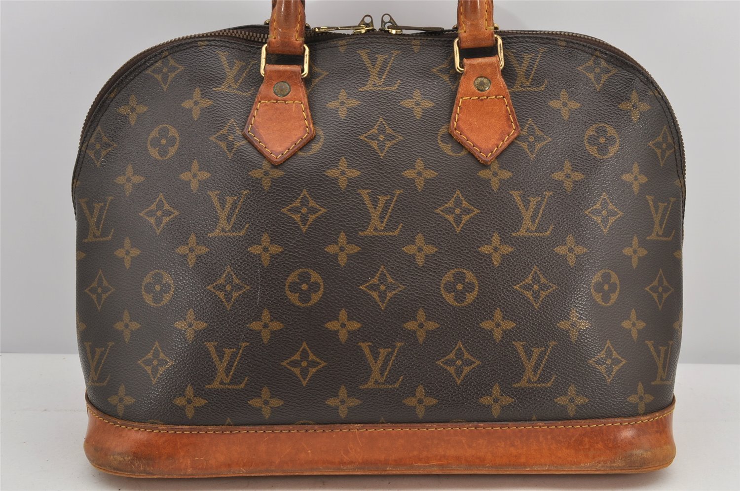Authentic Louis Vuitton Monogram Alma Hand Bag Purse M51130 LV 3166K