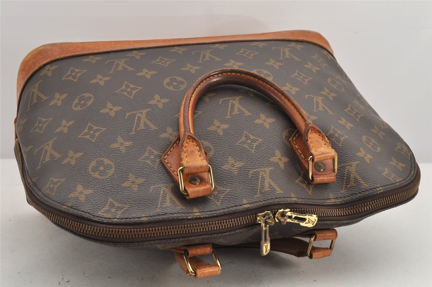 Authentic Louis Vuitton Monogram Alma Hand Bag Purse M51130 LV 3166K