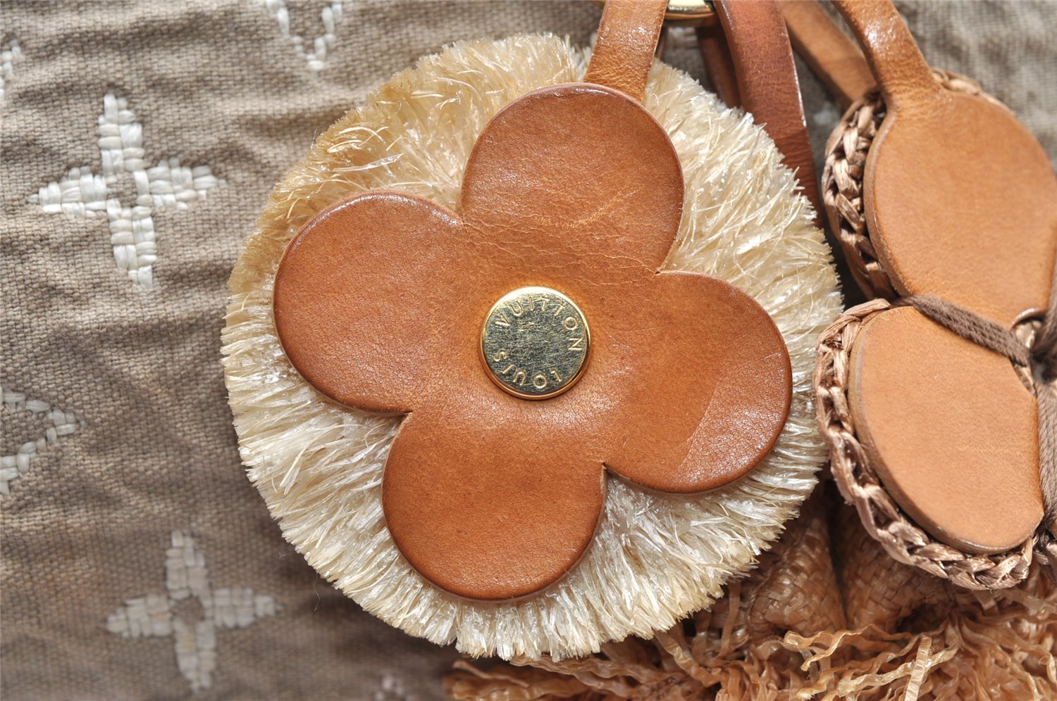 Authentic Louis Vuitton Monogram Sabbia Besace Shoulder Bag M93499 Beige 3170K