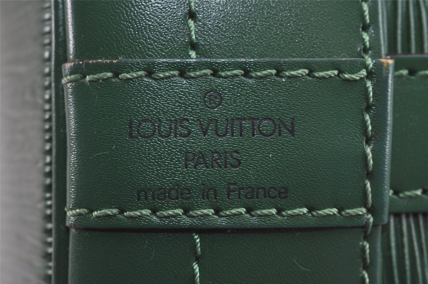 Authentic Louis Vuitton Epi Noe Shoulder Drawstring Bag Green M44004 LV 3172J