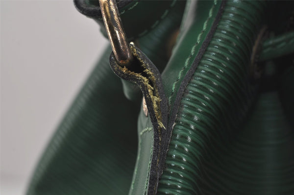 Authentic Louis Vuitton Epi Noe Shoulder Drawstring Bag Green M44004 LV 3172J