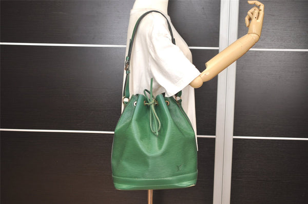 Authentic Louis Vuitton Epi Noe Shoulder Drawstring Bag Green M44004 LV 3172J