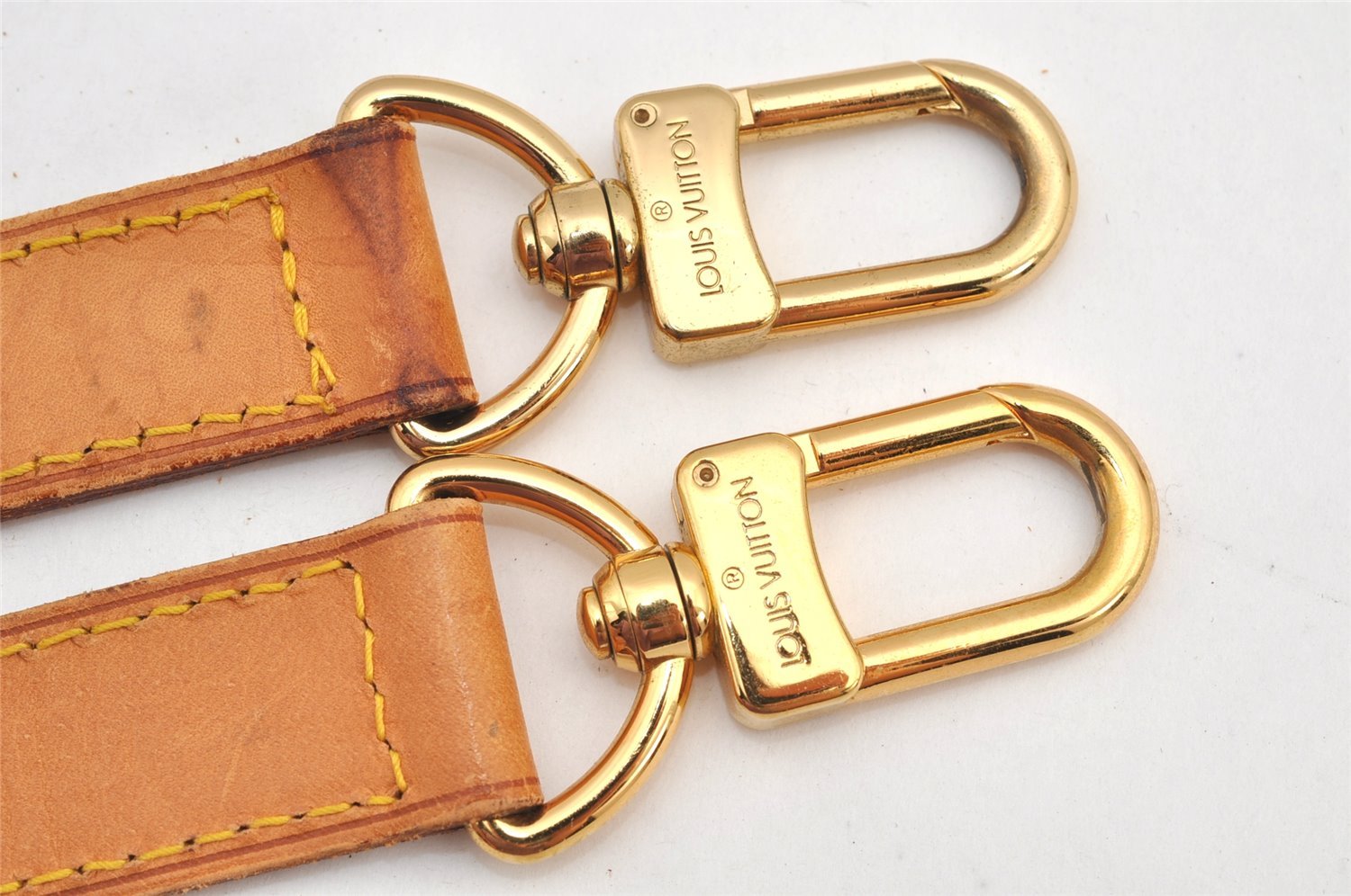 Authentic Louis Vuitton Leather Shoulder Strap Beige 42.1-47.6