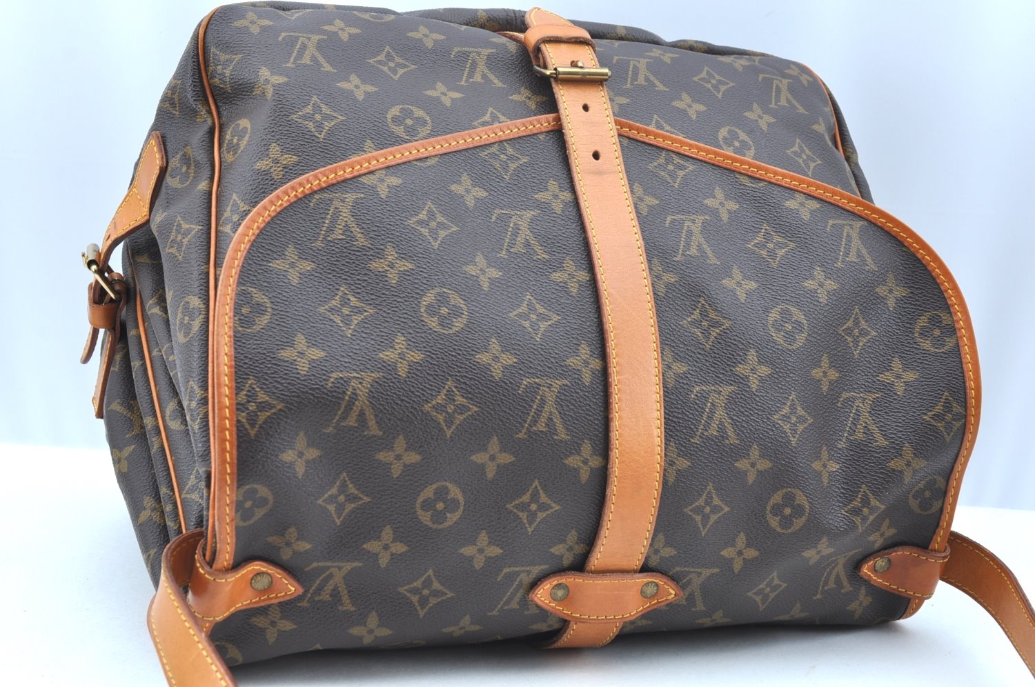 Authentic Louis Vuitton Monogram Saumur 35 Shoulder Cross Bag M42254 LV 3179J