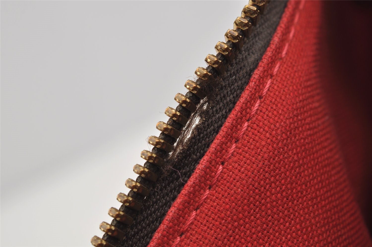 Authentic Louis Vuitton Damier Duomo Shoulder Cross Body Bag N41425 LV 3180I