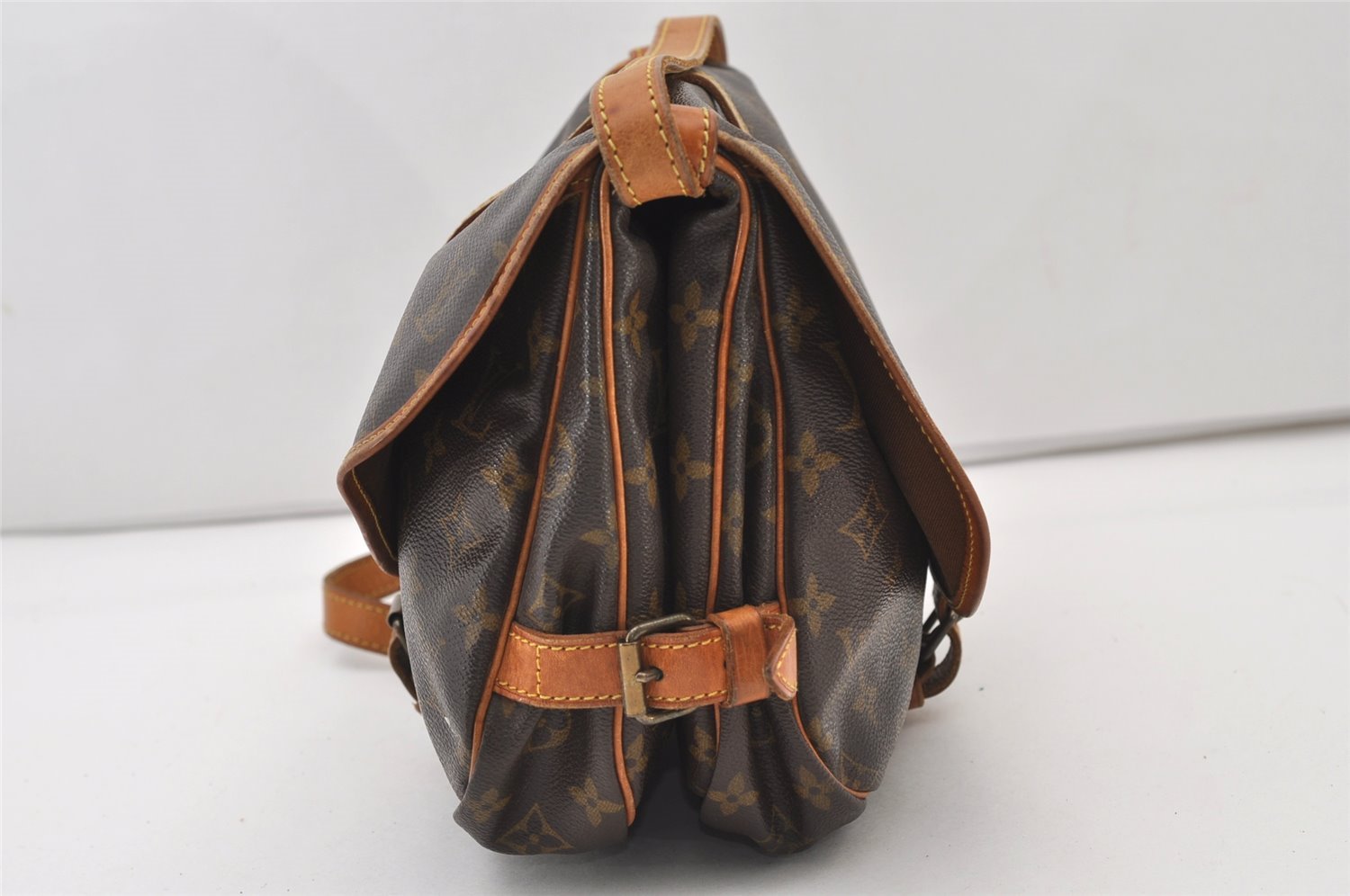 Authentic Louis Vuitton Monogram Saumur 30 Shoulder Cross Bag M42256 LV 3189J