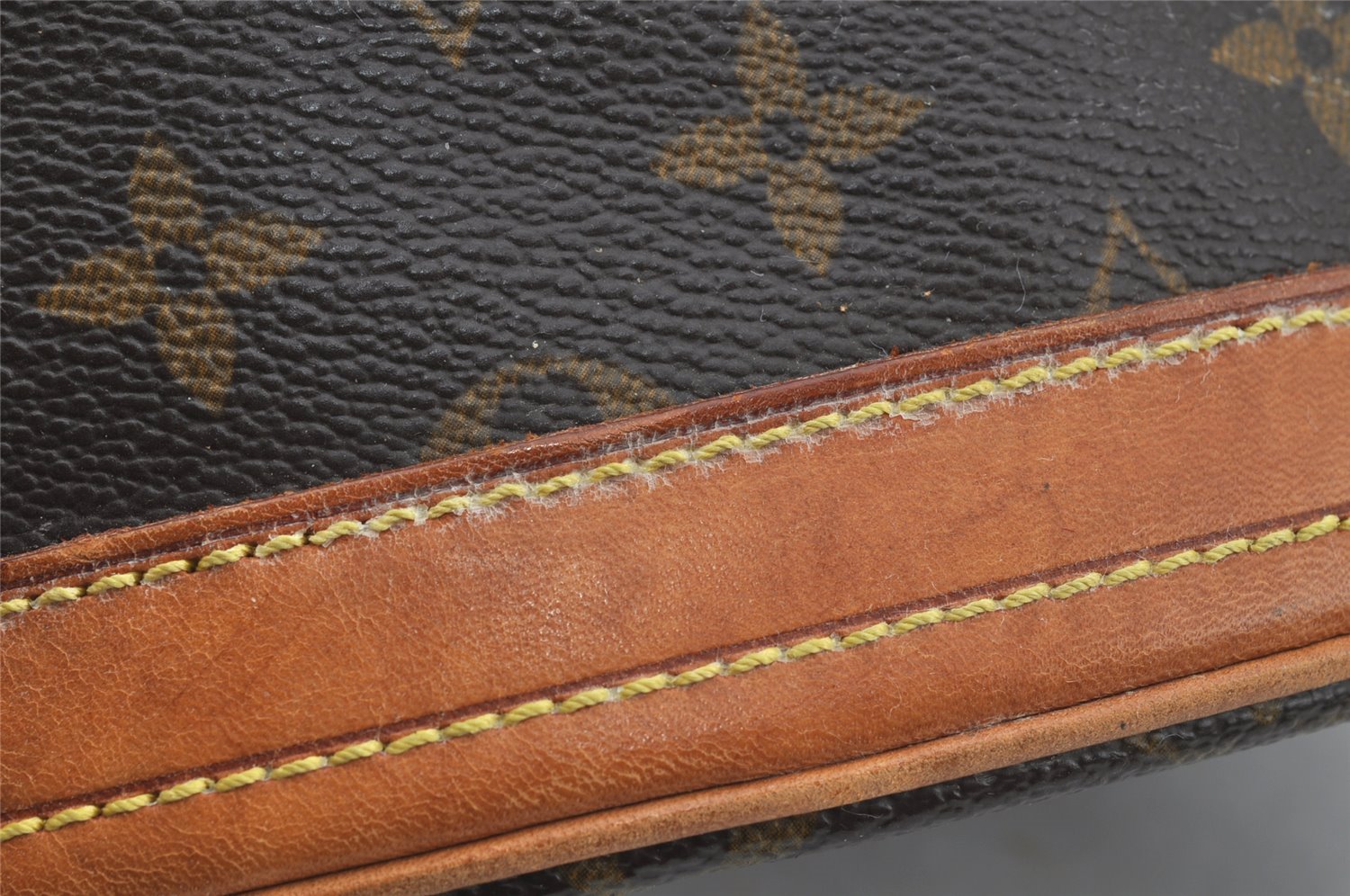 Authentic Louis Vuitton Monogram Bucket PM Shoulder Tote Bag M42238 LV 3190J