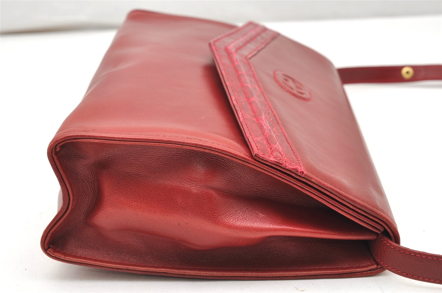 Authentic GUCCI Vintage Shoulder Cross Body Bag Purse Leather Red 3197K