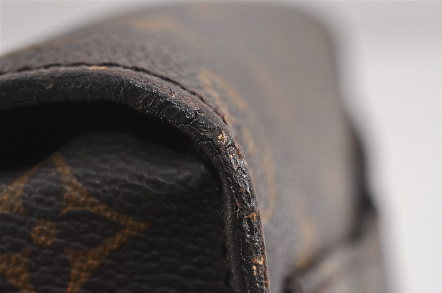 Authentic Louis Vuitton Monogram Saint Cloud MM M51243 Shoulder Bag Junk 3198J