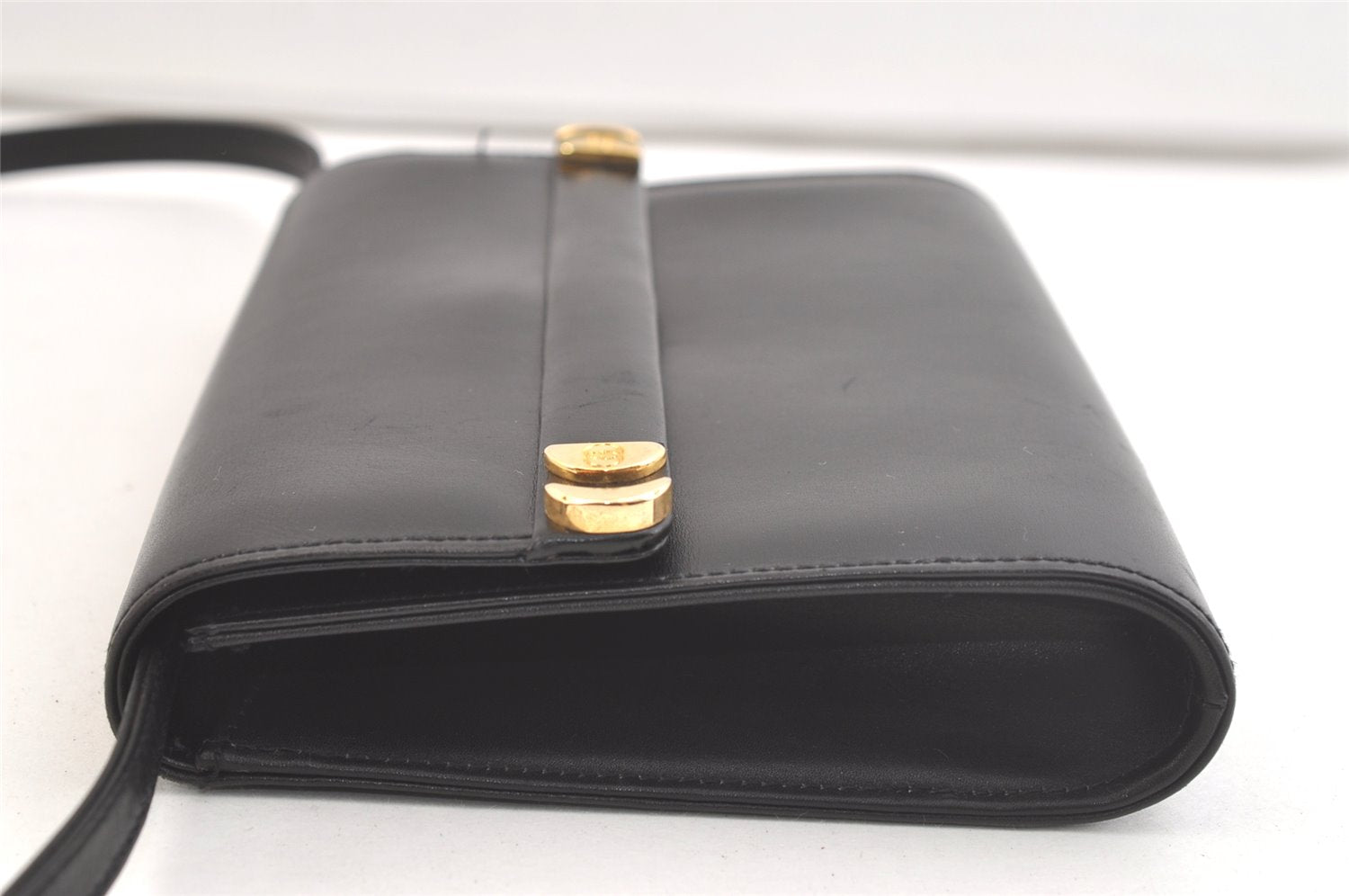 Authentic GUCCI Vintage Shoulder Cross Body Bag Purse Leather Black 3198K