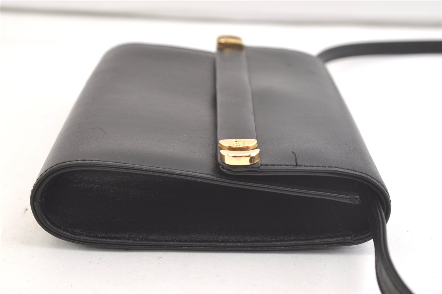 Authentic GUCCI Vintage Shoulder Cross Body Bag Purse Leather Black 3198K