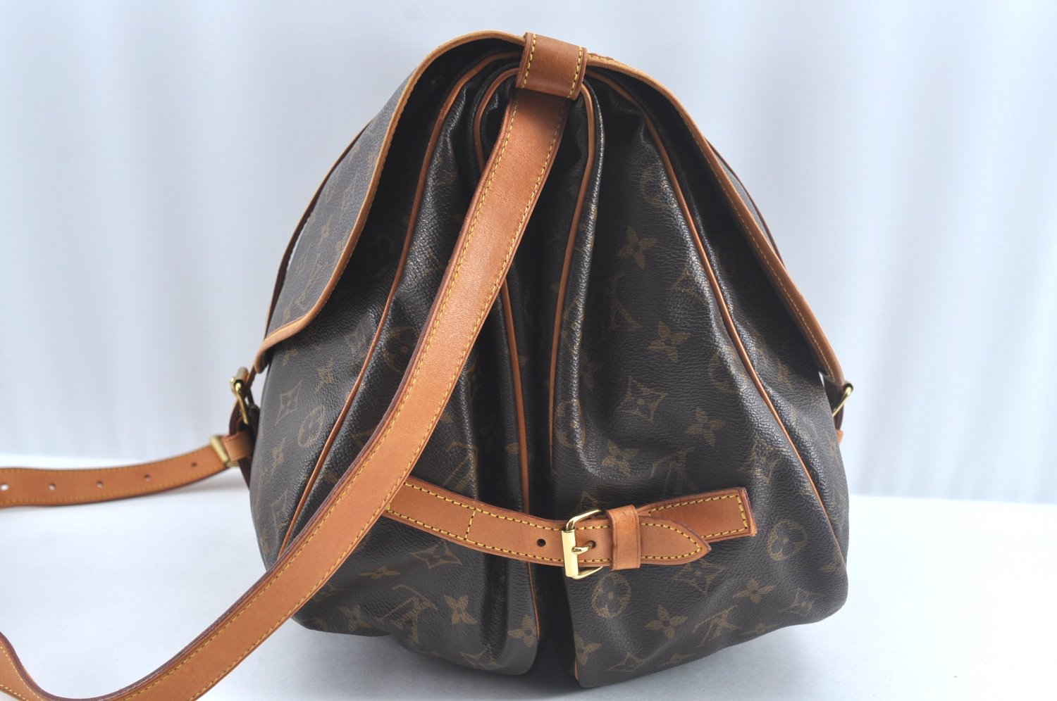 Authentic Louis Vuitton Monogram Saumur 35 Shoulder Cross Bag M42254 LV 3199J