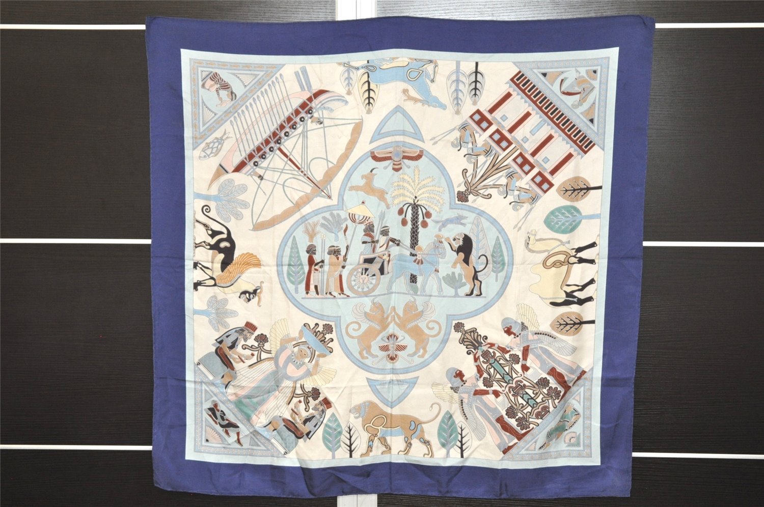 Authentic HERMES Carre 90 Scarf 