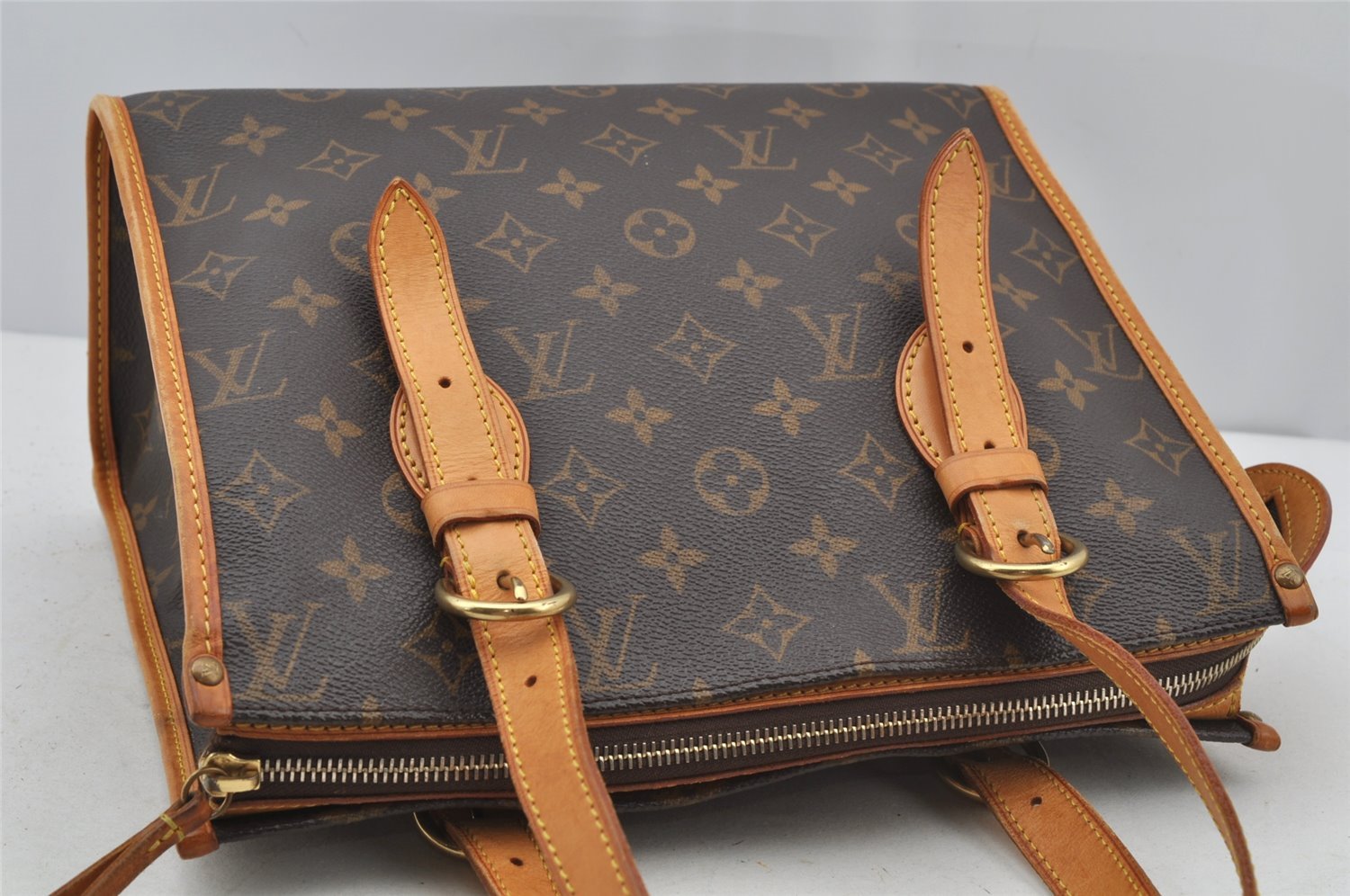 Authentic Louis Vuitton Monogram Popincourt Haut Shoulder Bag M40007 LV 3205J