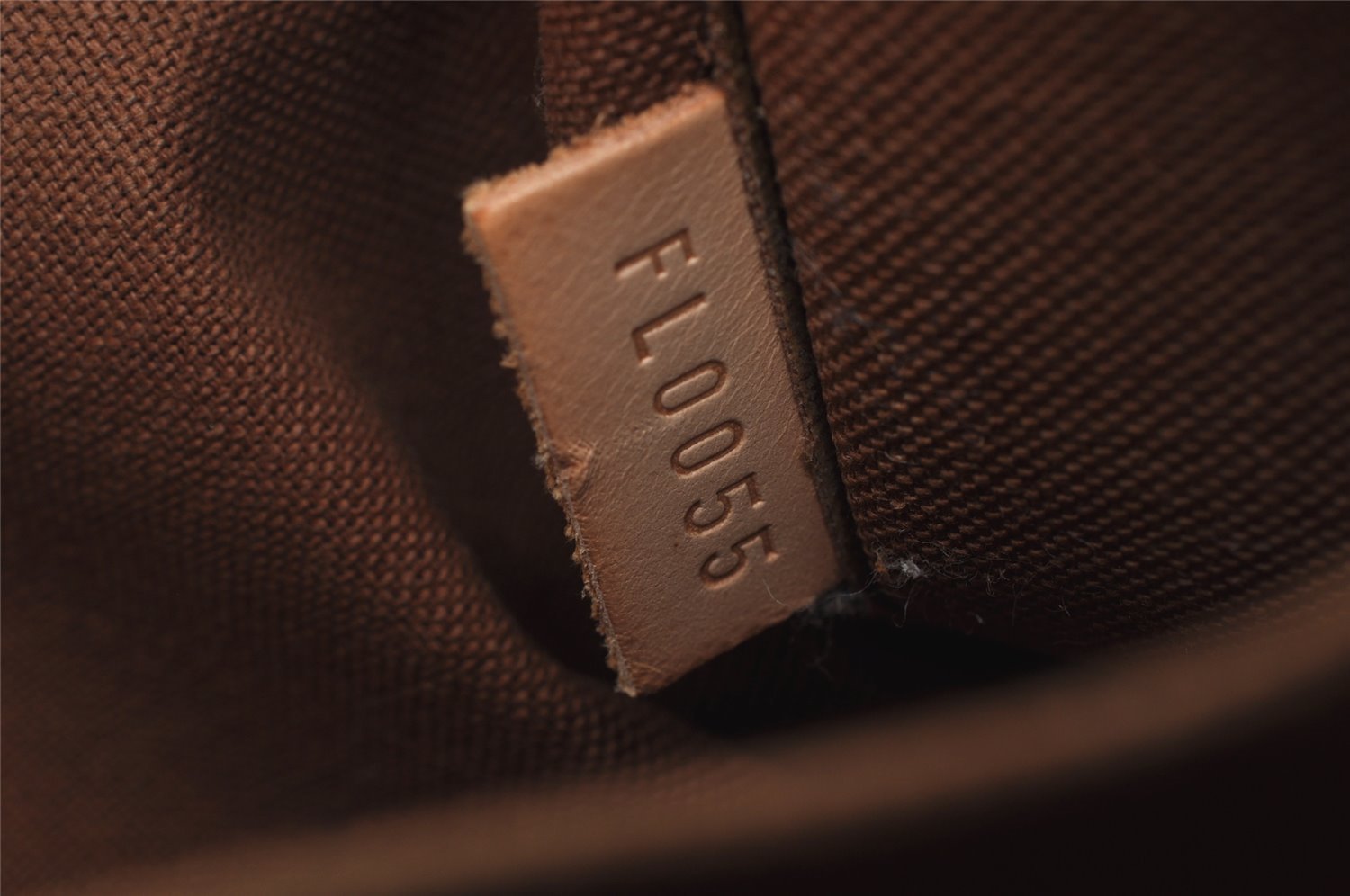 Authentic Louis Vuitton Monogram Popincourt Haut Shoulder Bag M40007 LV 3205J