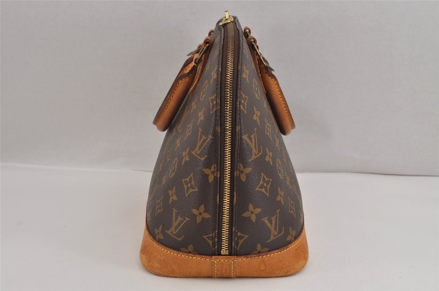 Authentic Louis Vuitton Monogram Alma Hand Bag Purse M51130 LV 3206J