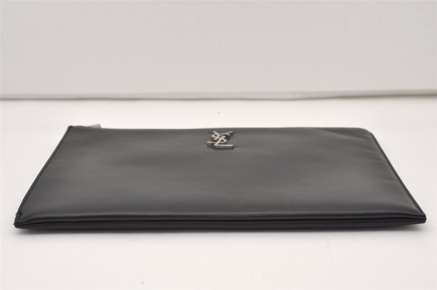 Authentic YVES SAINT LAURENT Clutch Hand Bag Purse Leather ALM453249 Black 3207J