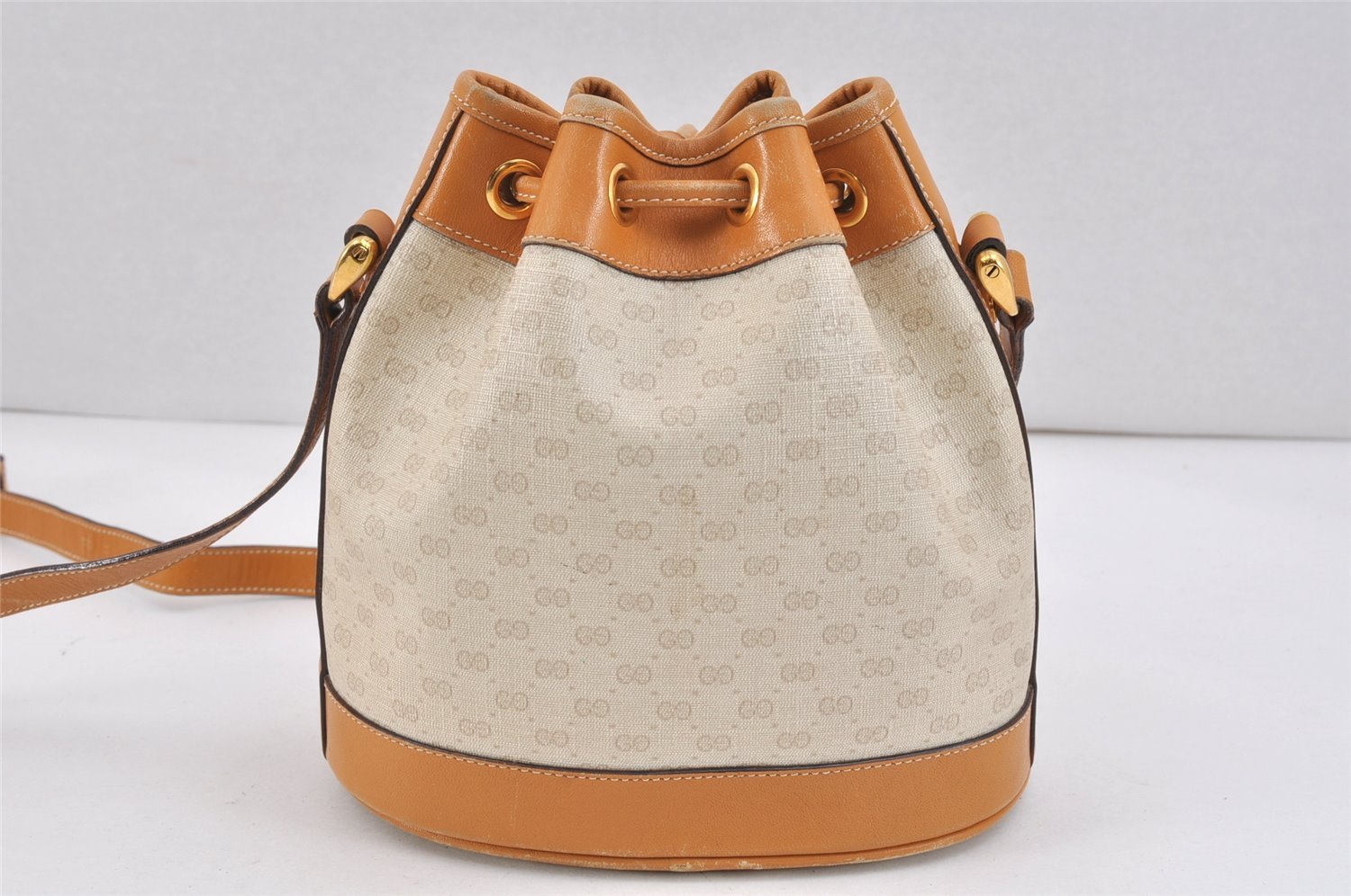 Authentic GUCCI Micro GG PVC Leather Shoulder Drawstring Bag White 3207K