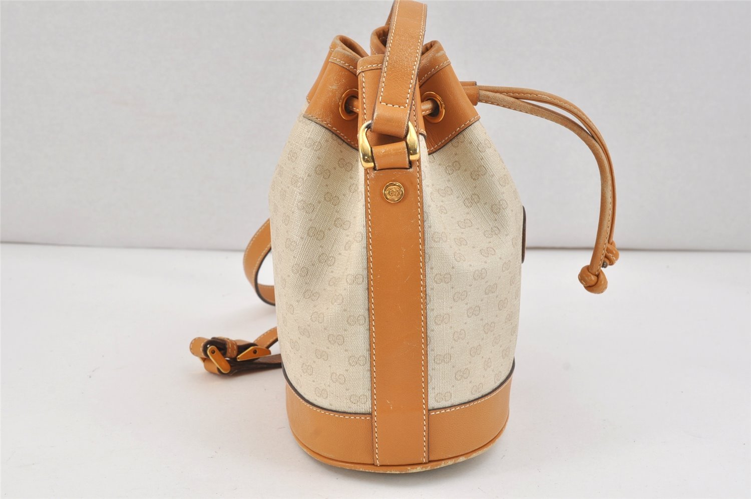 Authentic GUCCI Micro GG PVC Leather Shoulder Drawstring Bag White 3207K