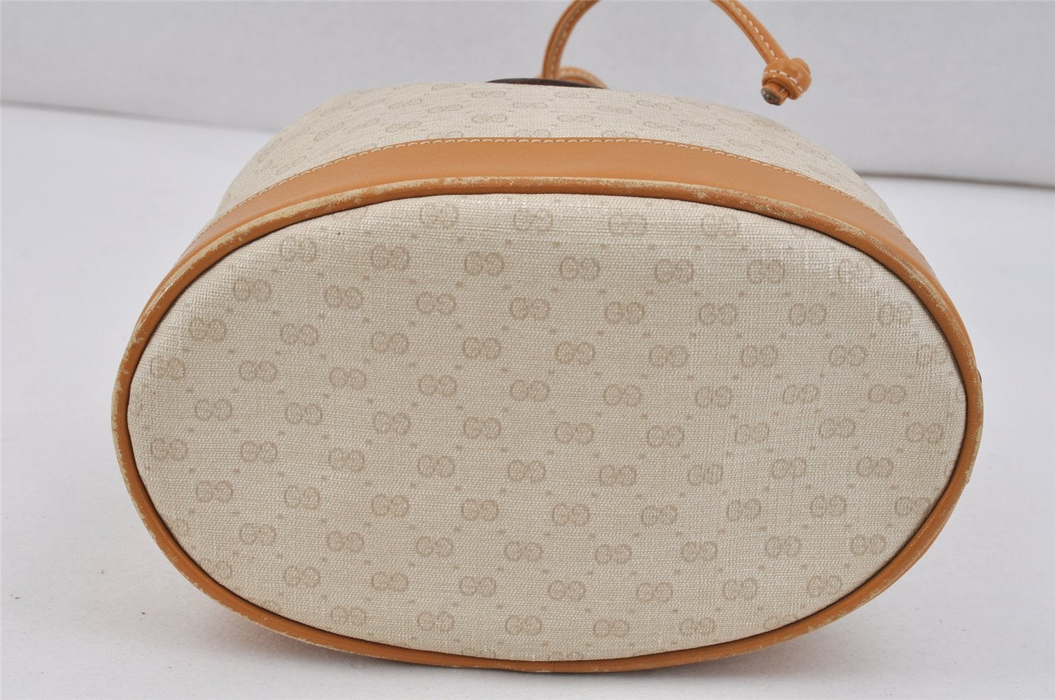 Authentic GUCCI Micro GG PVC Leather Shoulder Drawstring Bag White 3207K