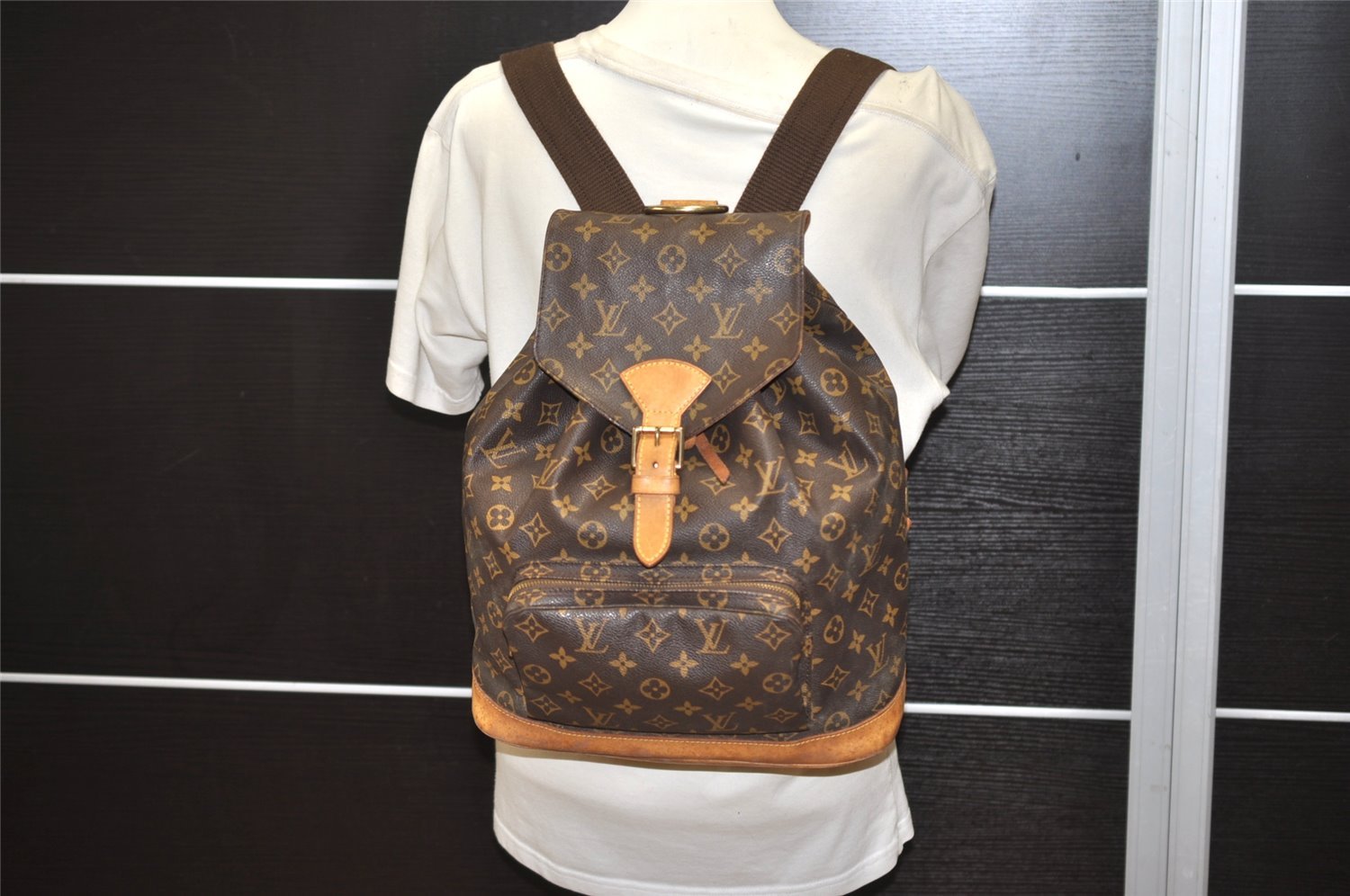 Authentic Louis Vuitton Monogram Montsouris GM Backpack M51135 LV 3208J