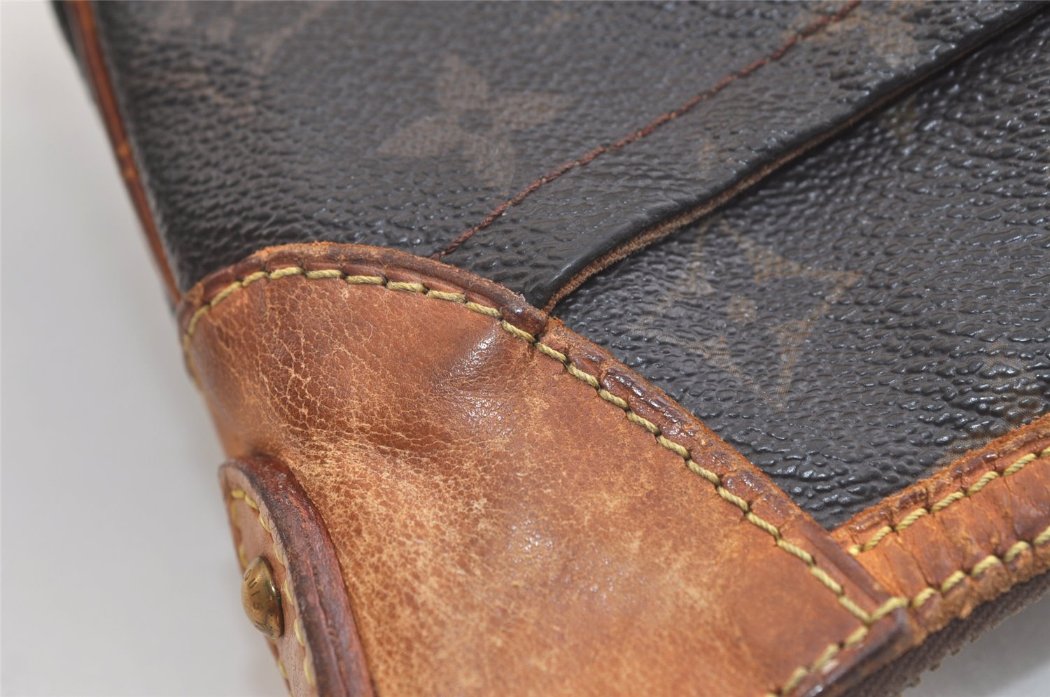 Authentic Louis Vuitton Monogram Odeon PM Shoulder Cross Bag M56390 Junk 3210K