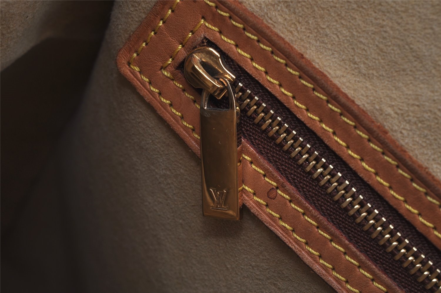 Authentic Louis Vuitton Monogram Looping GM Shoulder Bag M51145 LV 3217J