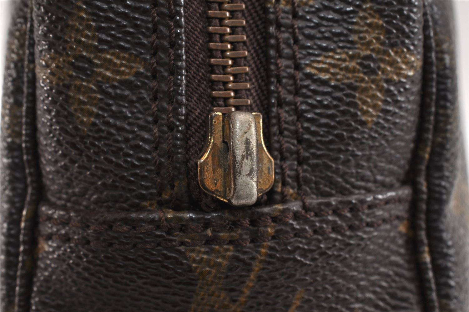 Auth Louis Vuitton Monogram Trousse Toilette 23 Clutch Bag M47524 Junk 3218K