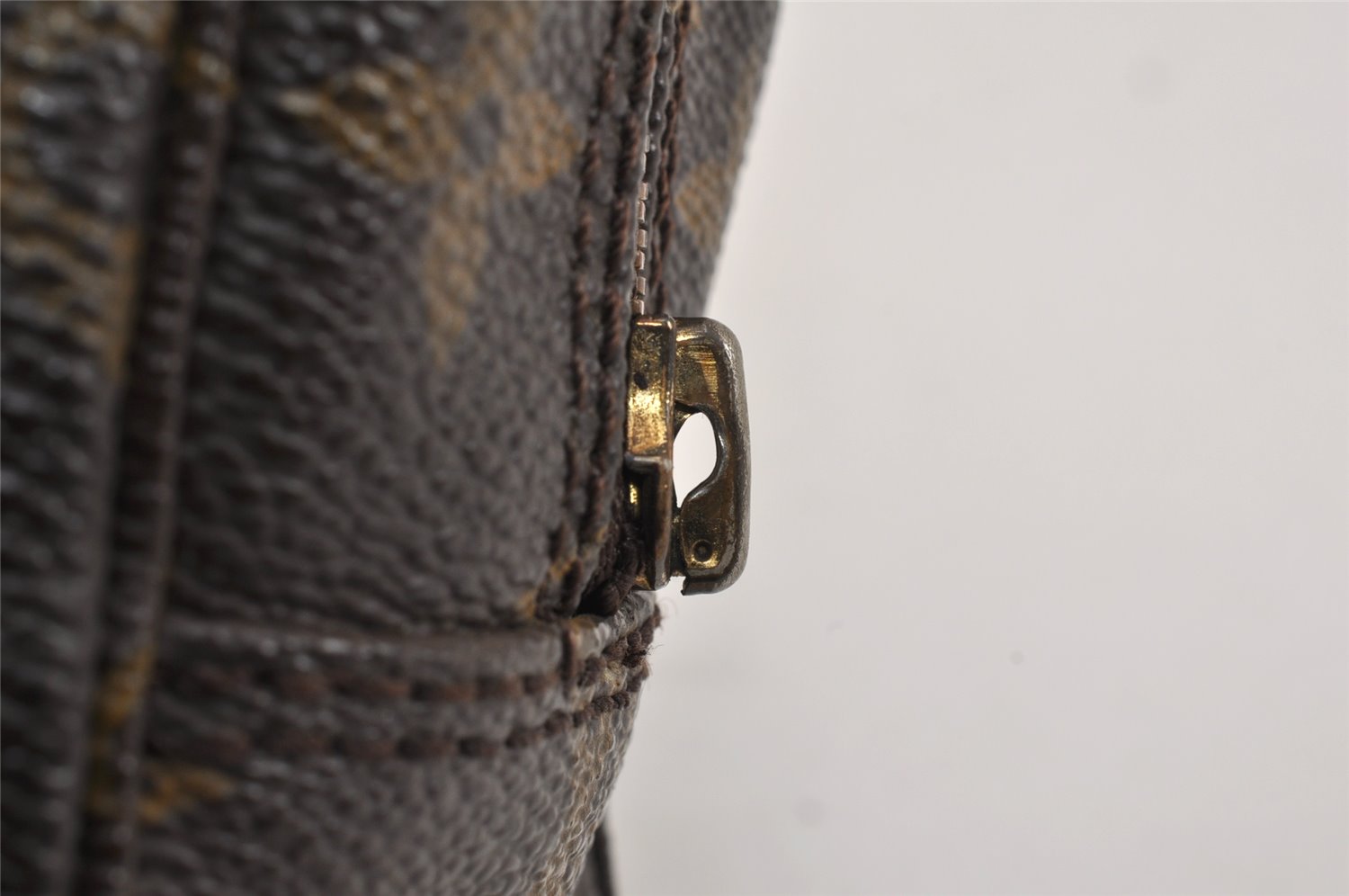 Auth Louis Vuitton Monogram Trousse Toilette 23 Clutch Bag M47524 Junk 3218K