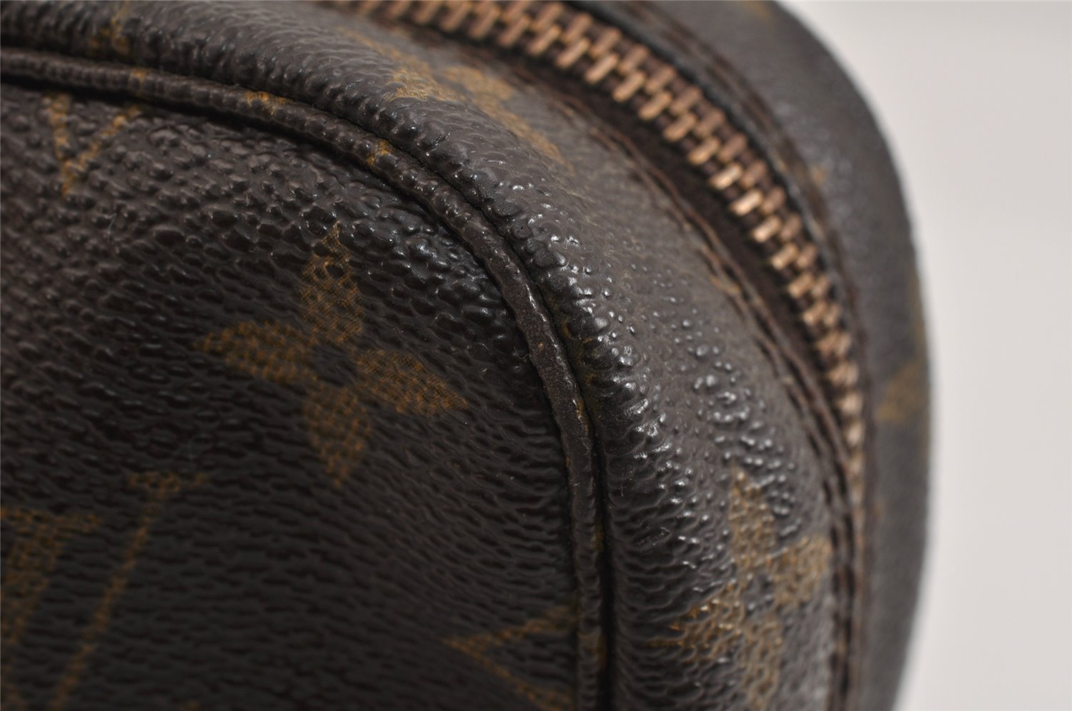 Auth Louis Vuitton Monogram Trousse Toilette 23 Clutch Bag M47524 Junk 3218K