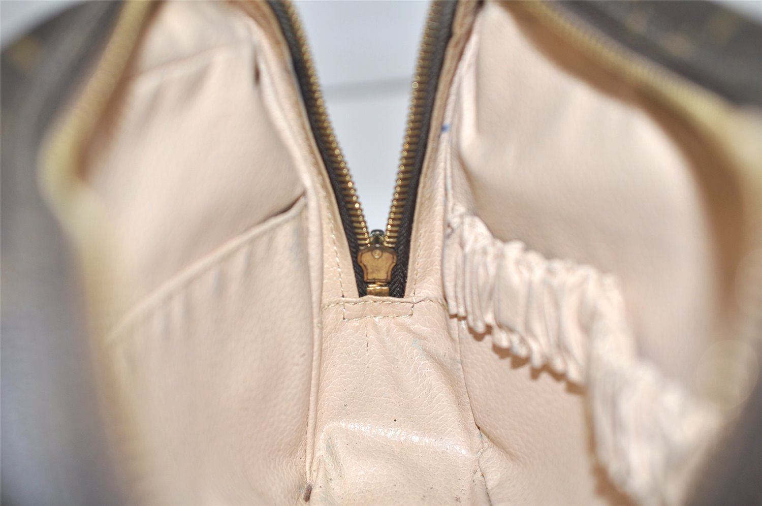 Auth Louis Vuitton Monogram Trousse Toilette 23 Clutch Bag M47524 Junk 3218K