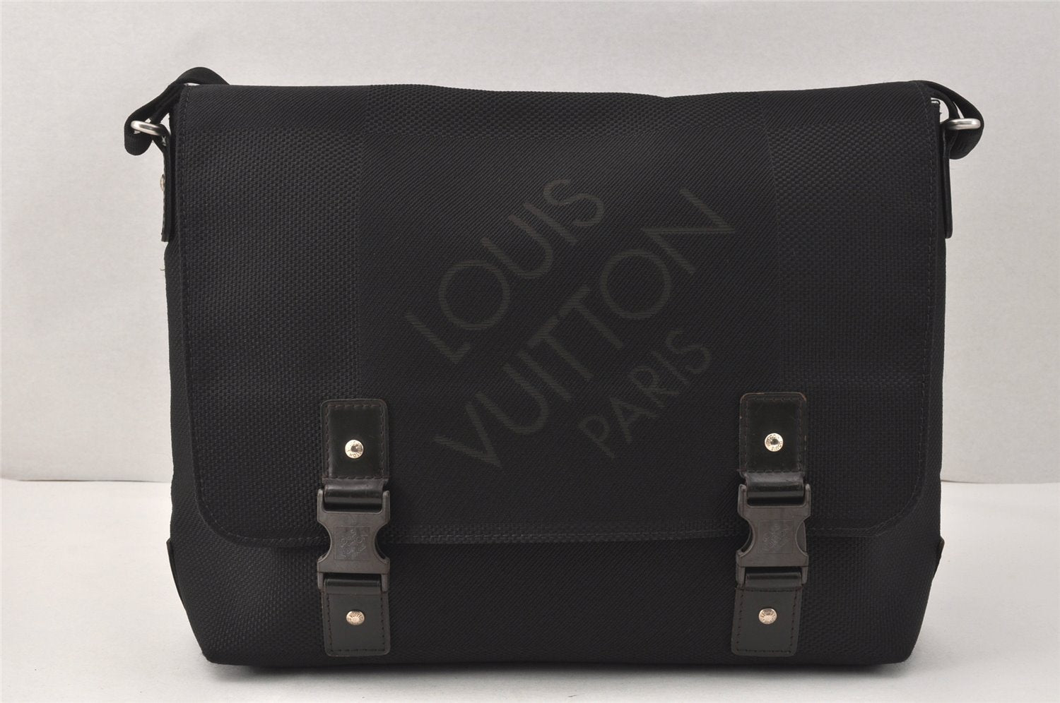 Authentic Louis Vuitton Damier Geant Loup Shoulder Cross Bag M93079 Black 3223K