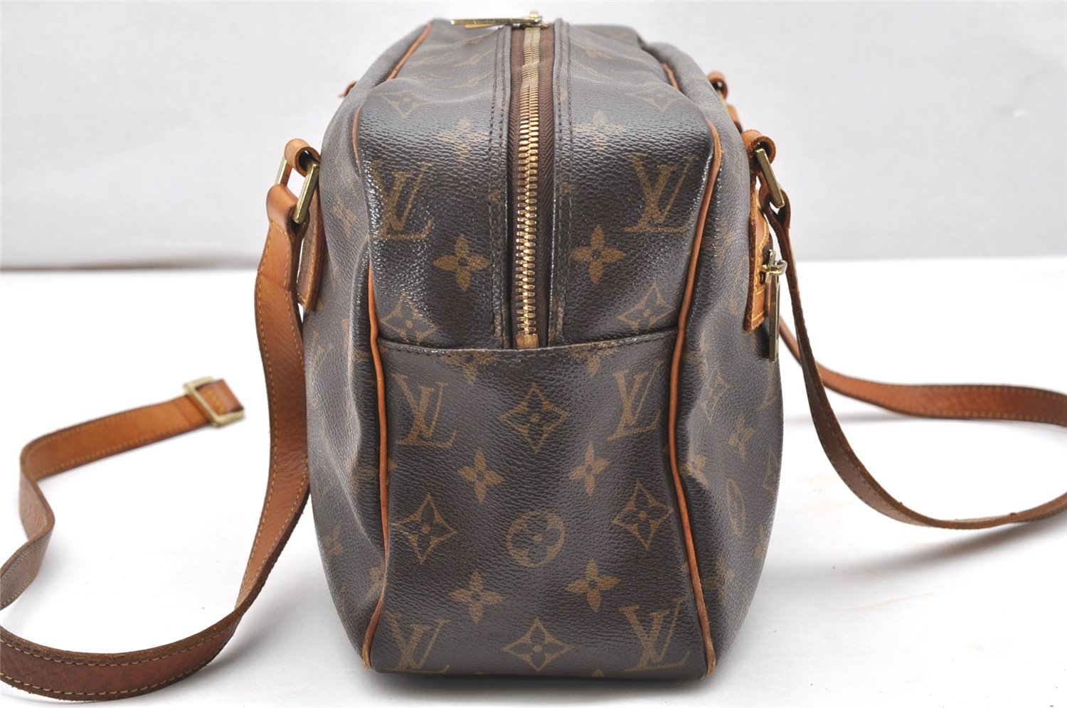 Authentic Louis Vuitton Monogram Cite GM Shoulder Bag M51181 LV Junk 3224K