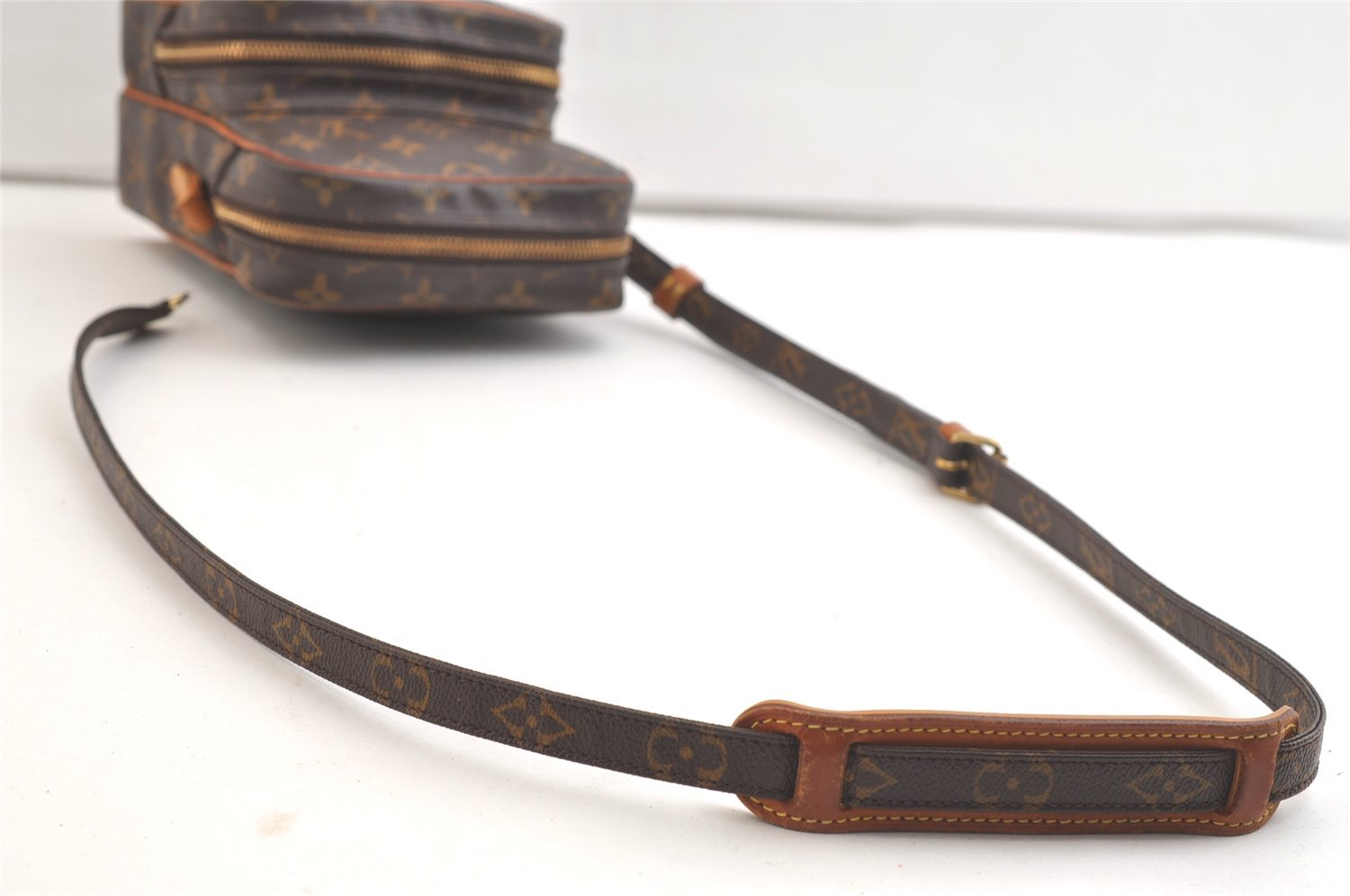 Authentic Louis Vuitton Monogram Amazone Shoulder Cross Bag M45236 Junk 3227K