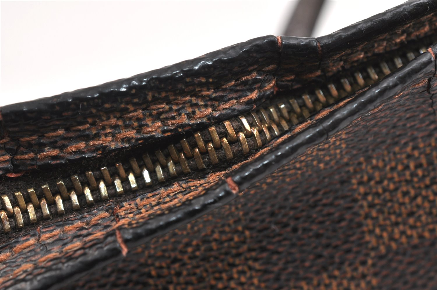 Authentic Louis Vuitton Damier Trousse Makeup Hand Bag Pouch N51982 LV 3229K