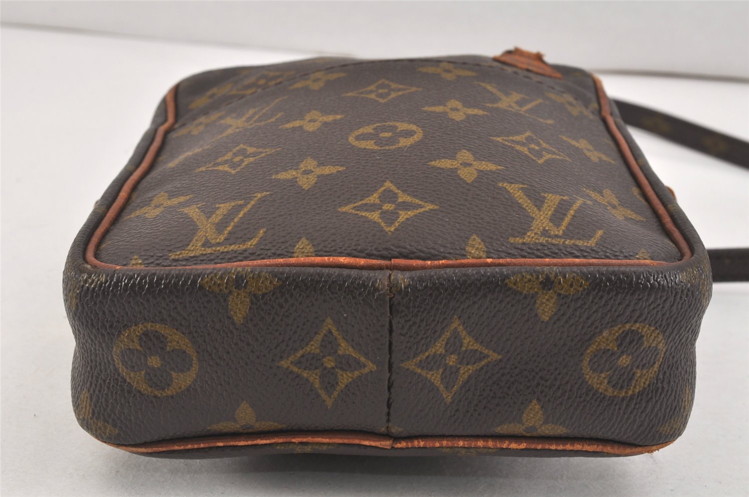 Authentic Louis Vuitton Monogram Danube Shoulder Cross Bag Old Model Junk 3235K