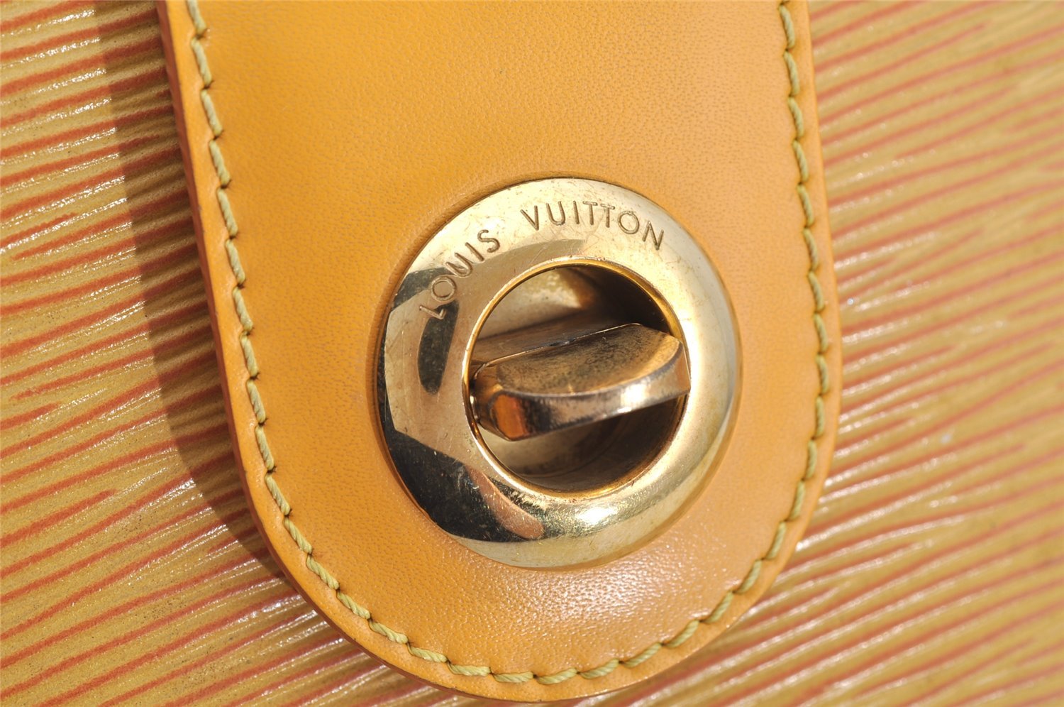 Authentic Louis Vuitton Epi Cluny Shoulder Bag Purse Yellow M52259 LV 3241J