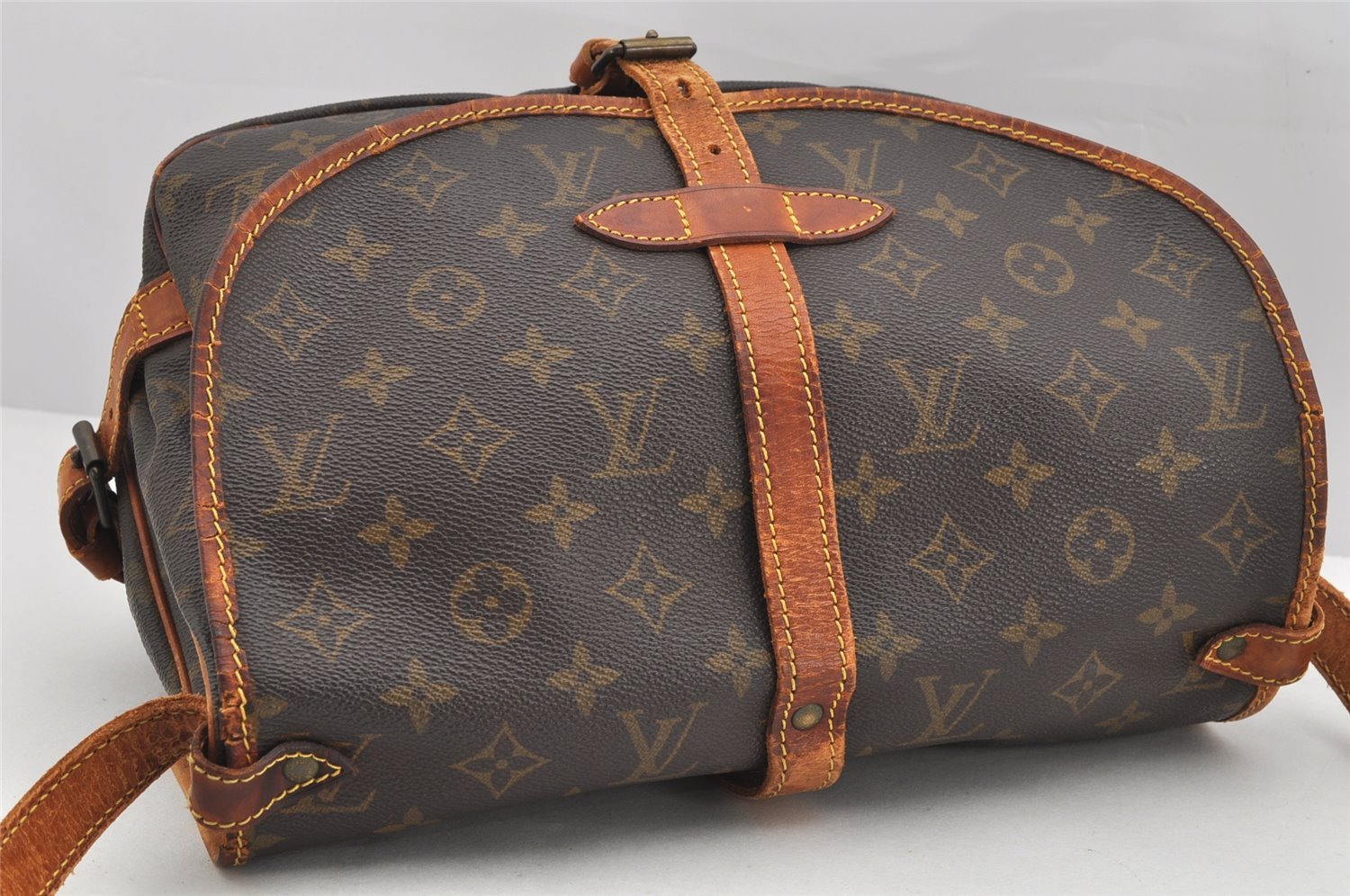 Authentic Louis Vuitton Monogram Saumur 30 Shoulder Cross Bag M42256 LV 3241K