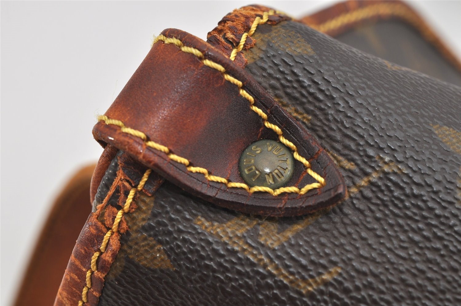 Authentic Louis Vuitton Monogram Saumur 30 Shoulder Cross Bag M42256 LV 3241K