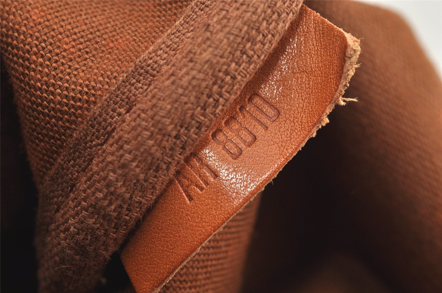 Authentic Louis Vuitton Monogram Saumur 30 Shoulder Cross Bag M42256 LV 3241K