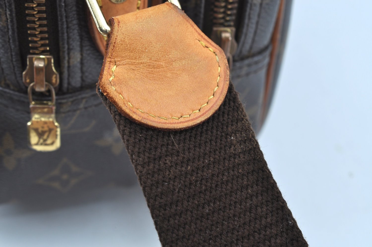 Auth Louis Vuitton Monogram Reporter PM Shoulder Cross Bag M45254 LV Junk 3242G