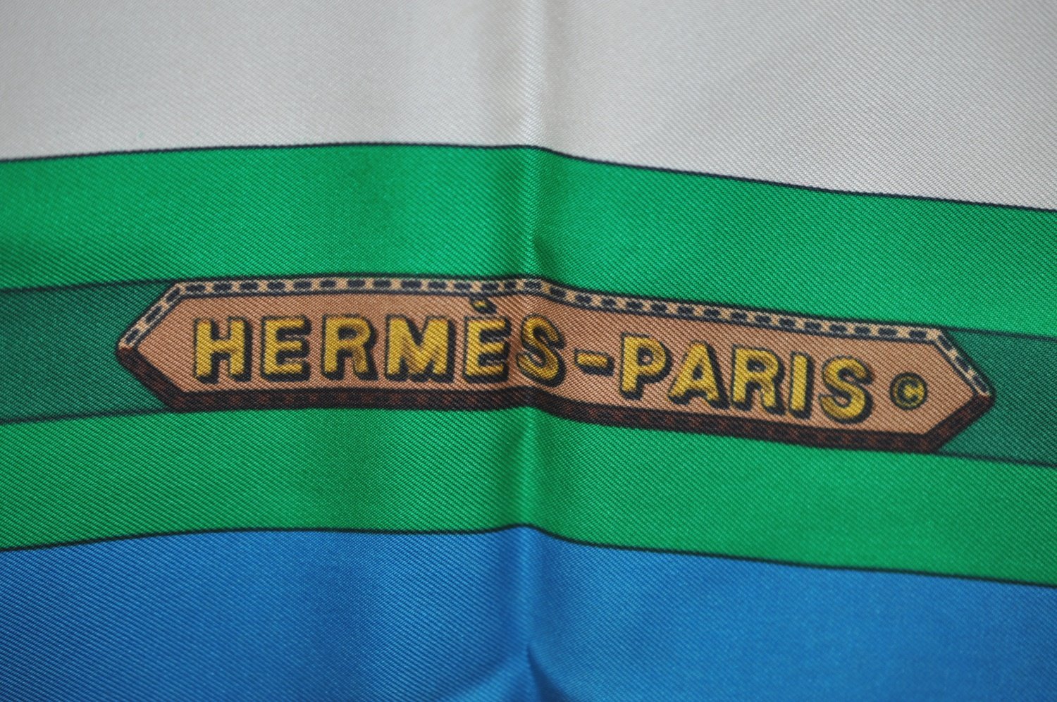 Authentic HERMES Carre 90 Scarf 