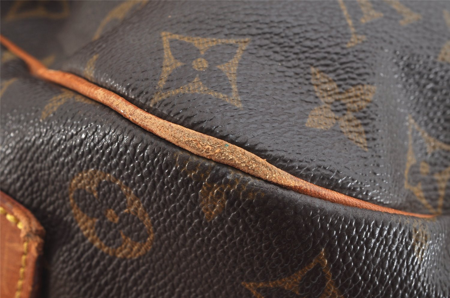 Authentic Louis Vuitton Monogram Saumur 35 Shoulder Cross Bag M42254 LV 3243K