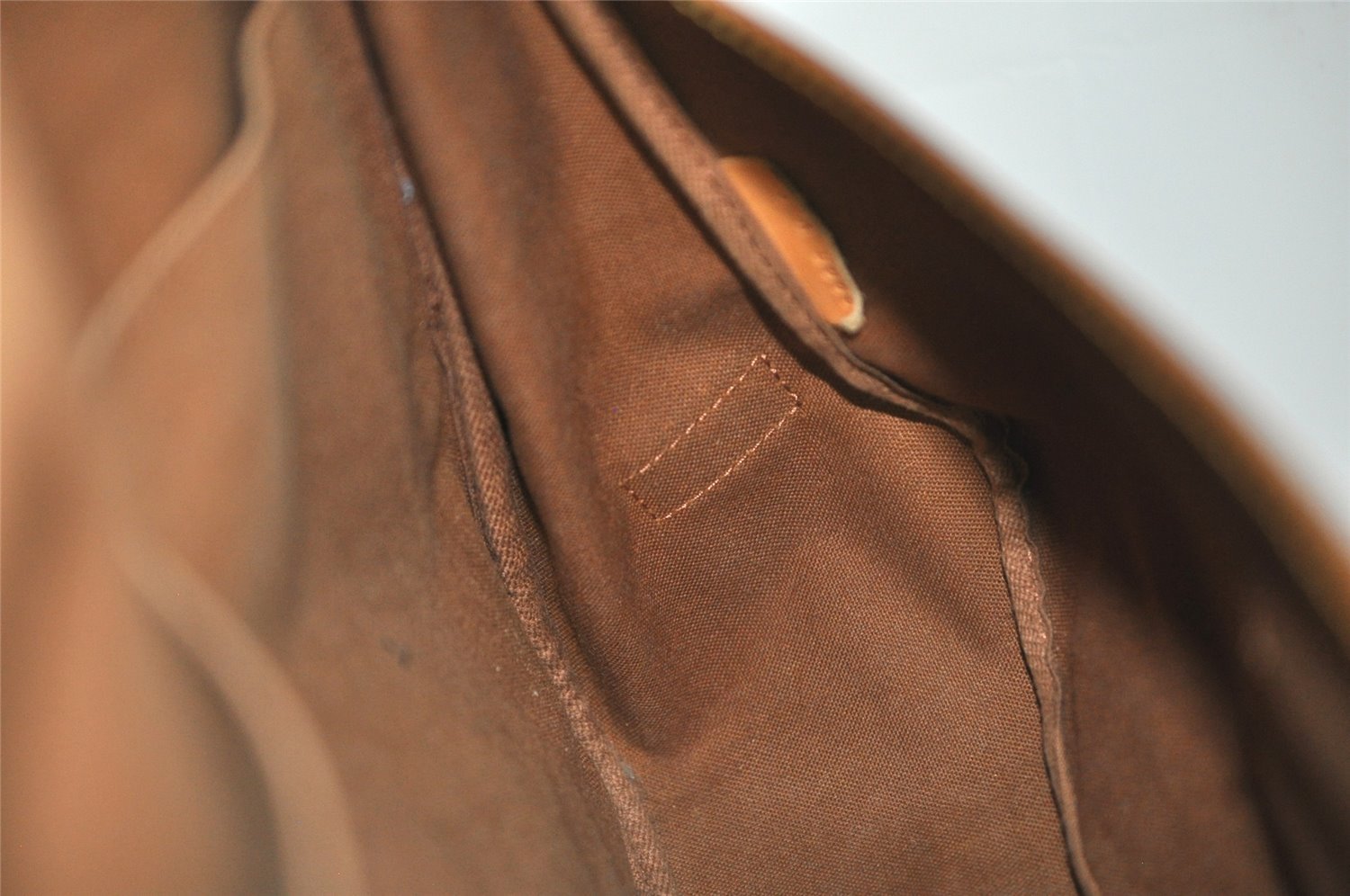 Authentic Louis Vuitton Monogram Saumur 35 Shoulder Cross Bag M42254 LV 3243K